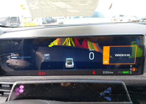 2025 Ford Mustang Mach-E Premium z USA, uszkodzony, nr VIN 3FMTK3R42SMA13701